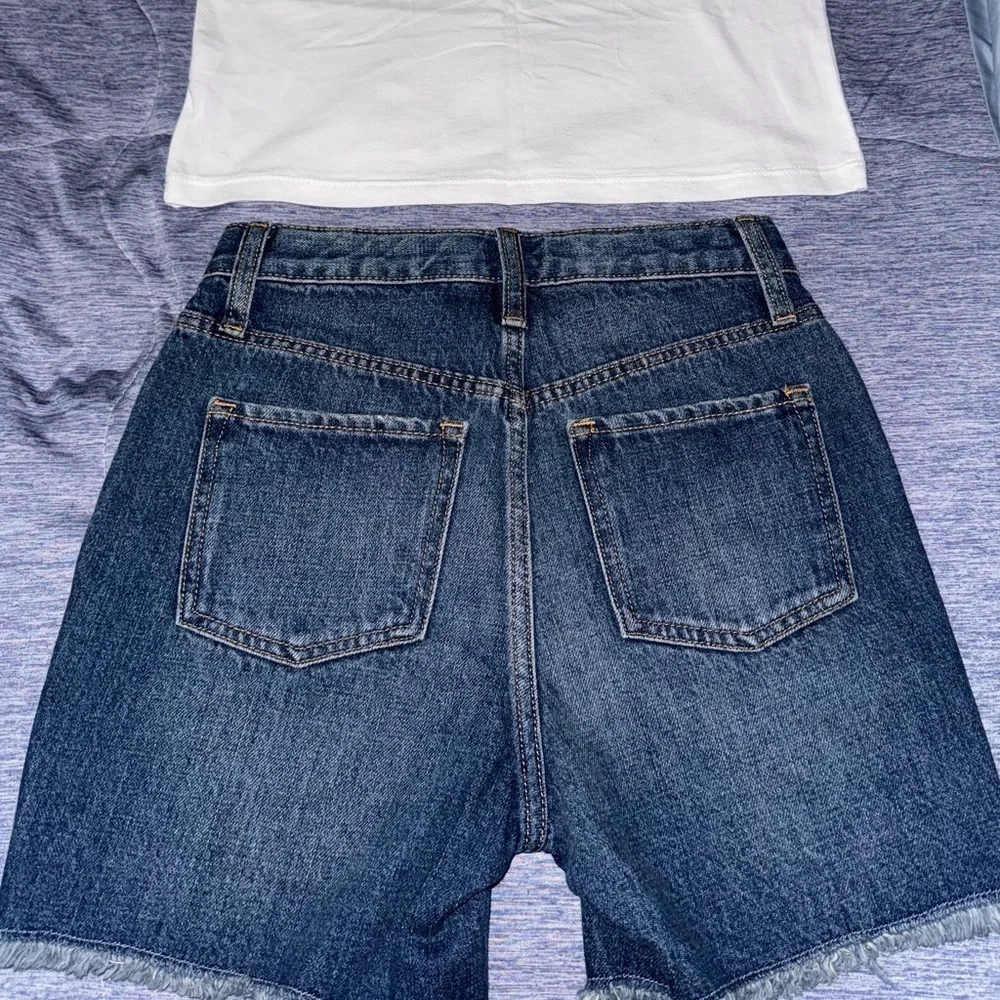 Old Navy White Tee with Graphic and Dark Blue Denim Shorts